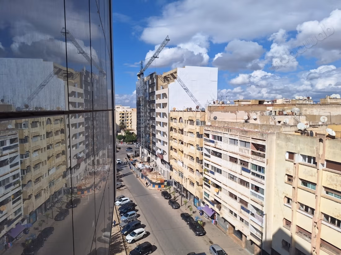 Bureau à louer 
للكراء مكتب
