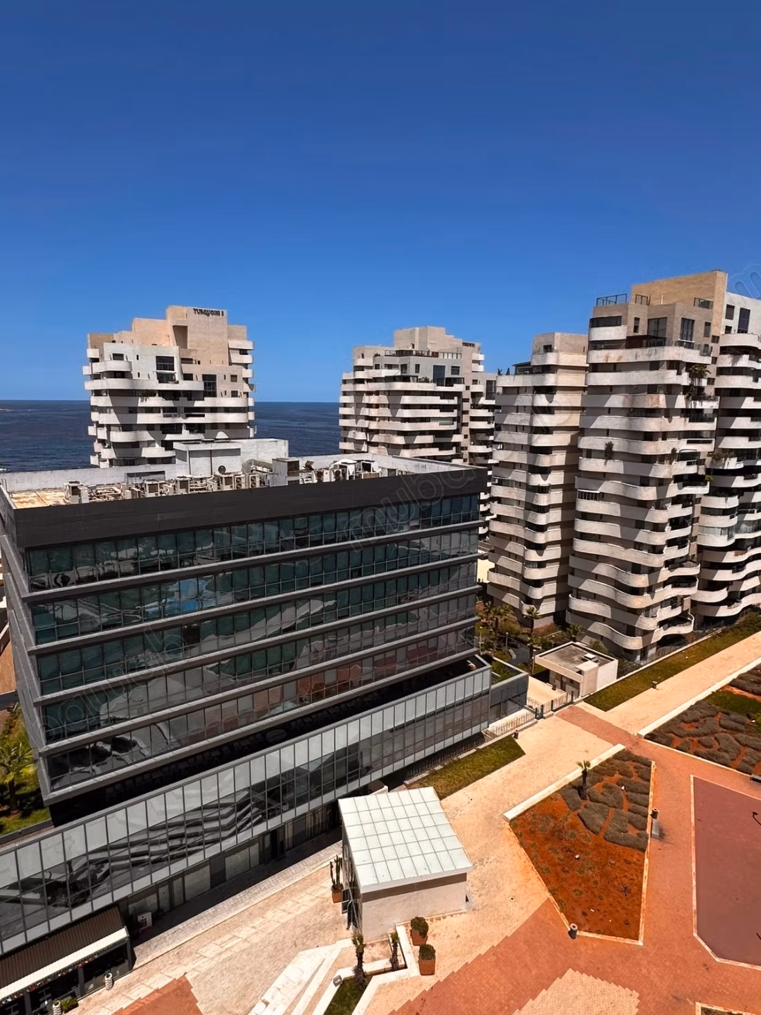 Apartamento en venta en Marina de Casablanca. Superficie de 65 m². Todo confort con chimenea y aire acondicionado.