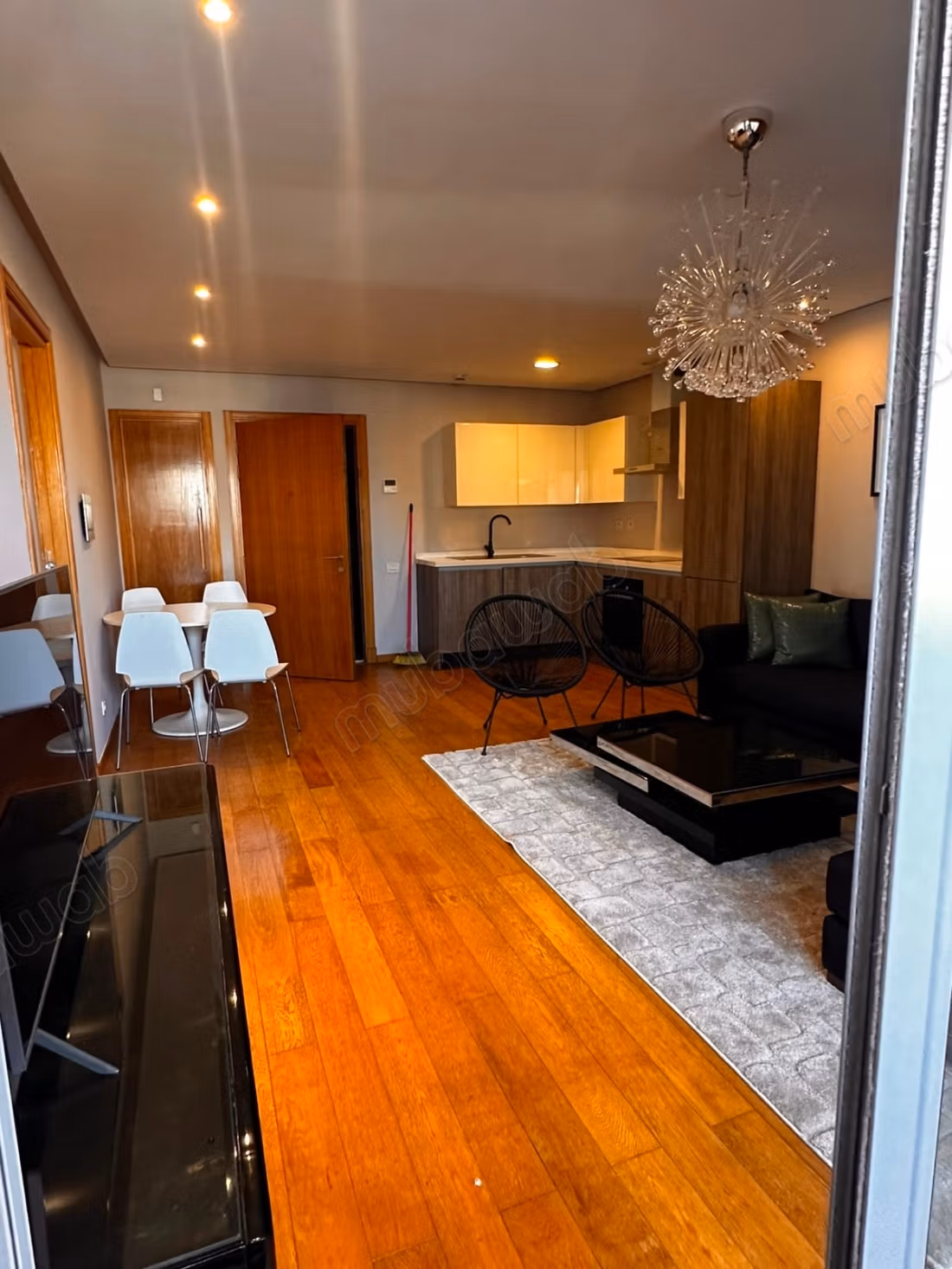 Apartamento en venta en Marina de Casablanca. Superficie de 65 m². Todo confort con chimenea y aire acondicionado.