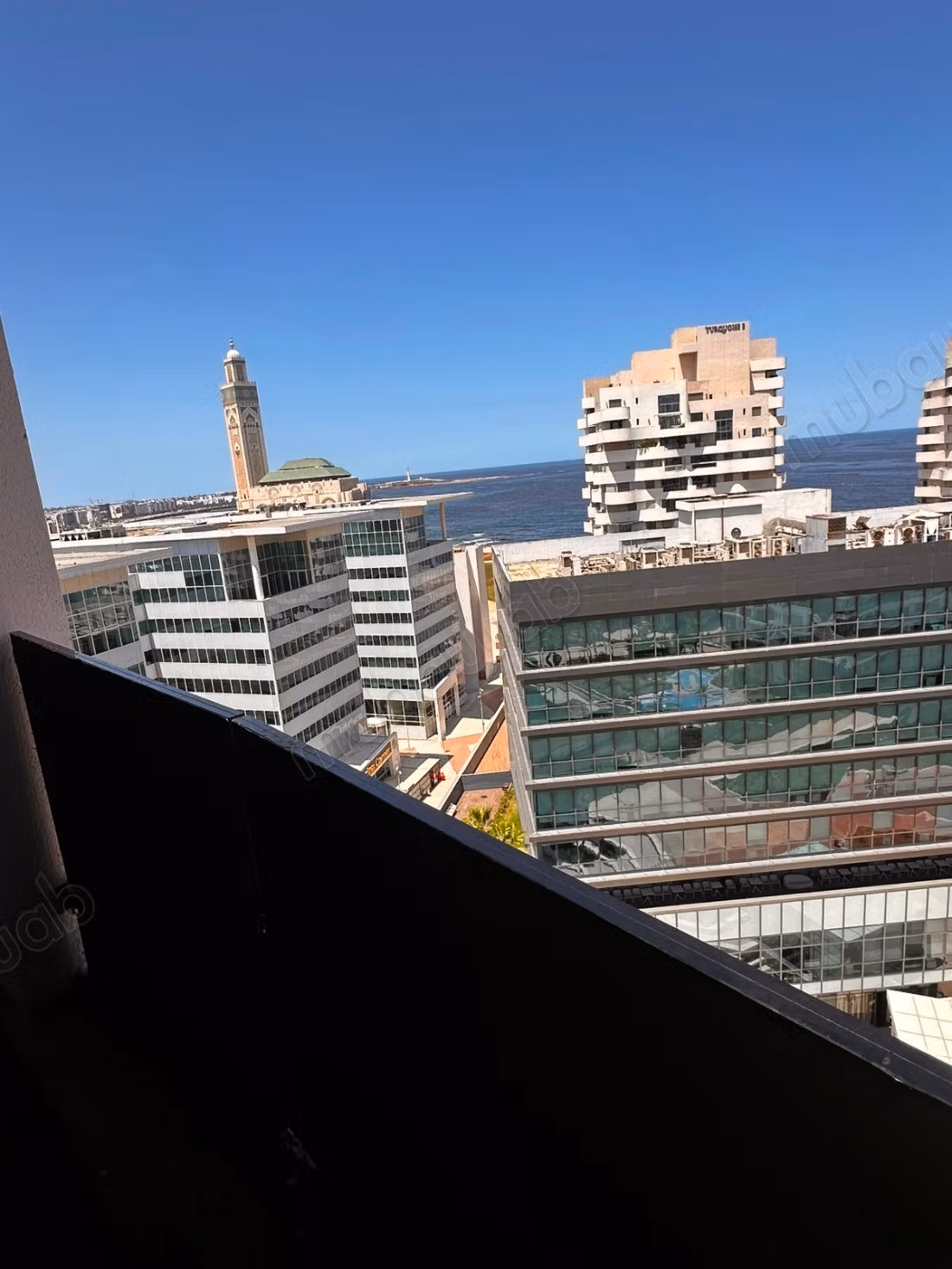 Apartamento en venta en Marina de Casablanca. Superficie de 65 m². Todo confort con chimenea y aire acondicionado.