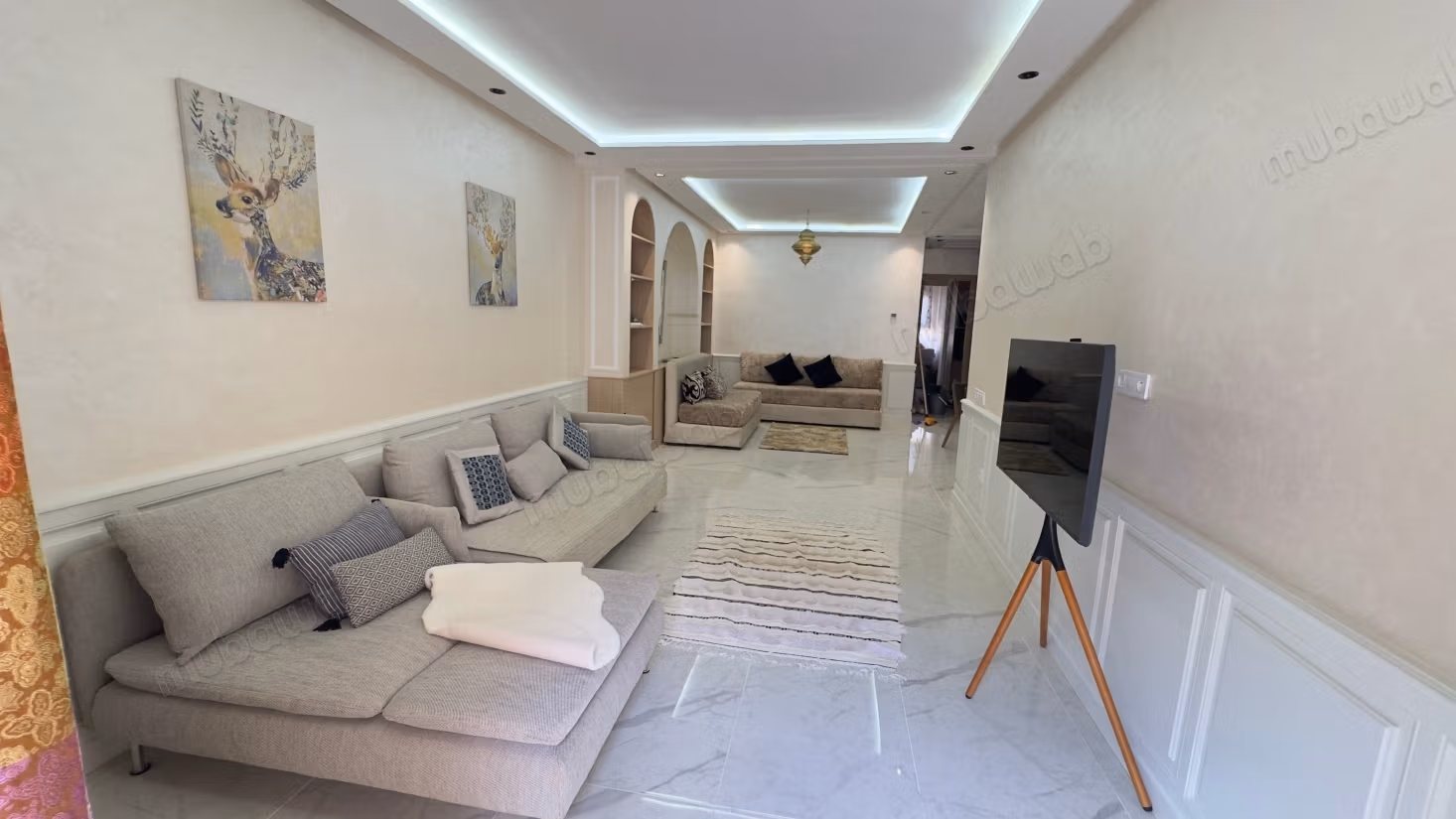 Appartamento arredato con 2 camere da letto nuovo in affitto a lungo termine nella residenza Hivernage con piscina