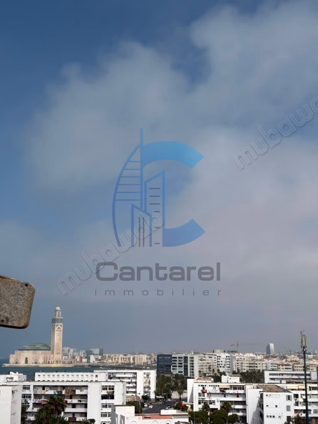 En alquiler - Superbe apartamento con terraza cerca de la Corniche