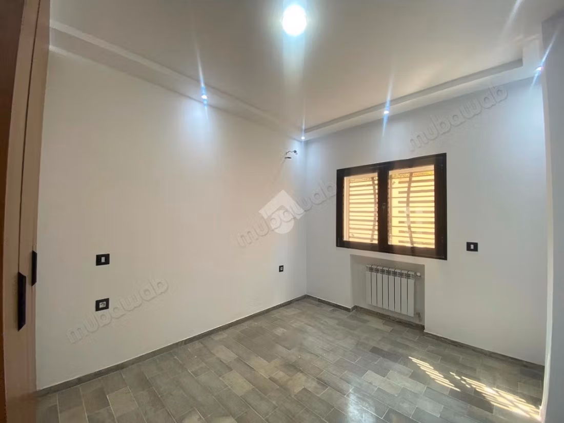 Etage de villa en location