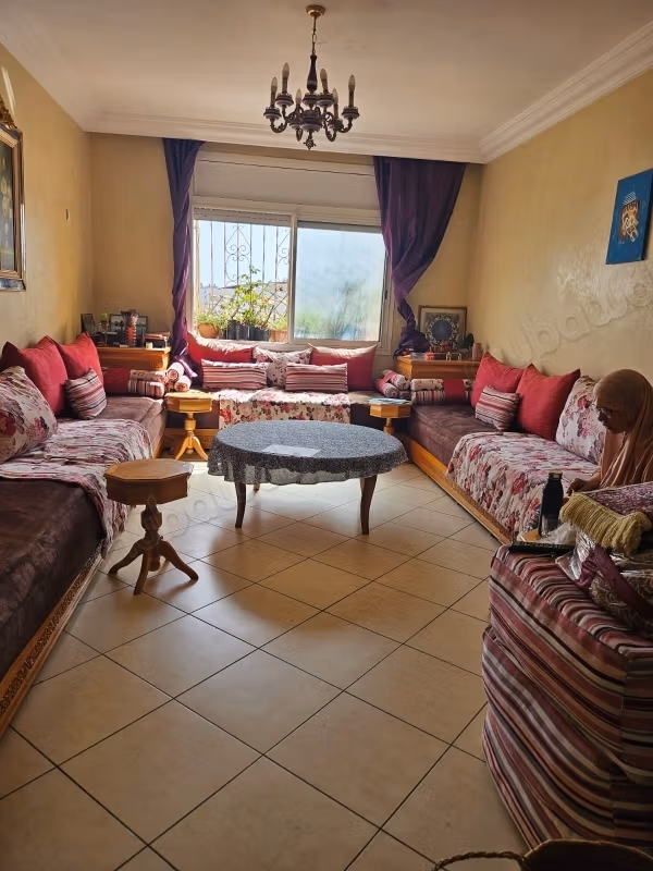 Apparemment à vendre