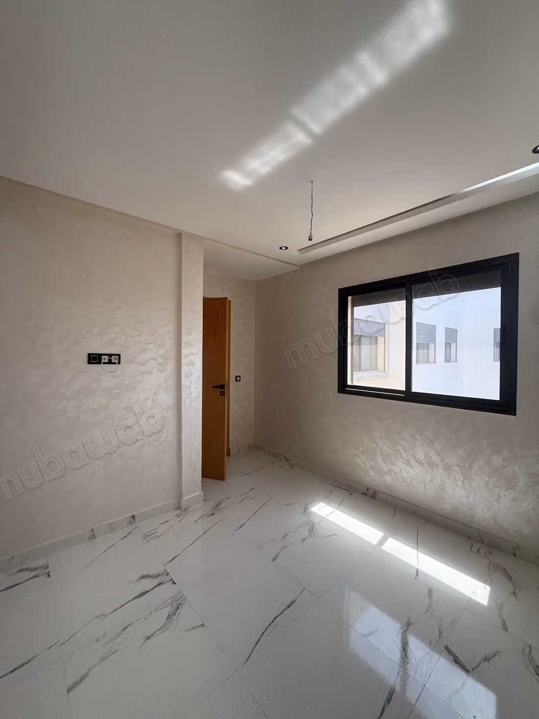 Hermoso apartamento en venta en la playa de Sidi Rahal. 3 habitaciones maravillosas. Puerta sólida y antena satelital