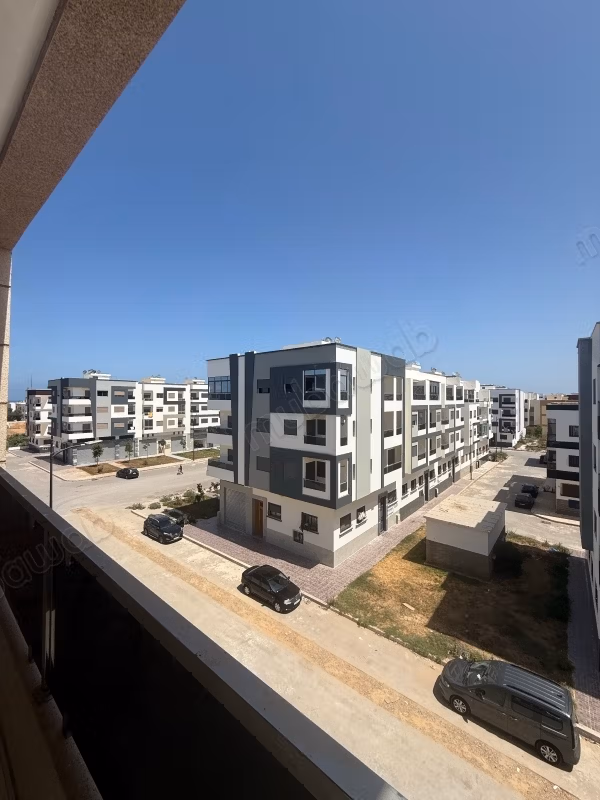 Beautiful apartment for sale in Sidi Rahal beach. 3 wonderful rooms. Strong door and satellite dish