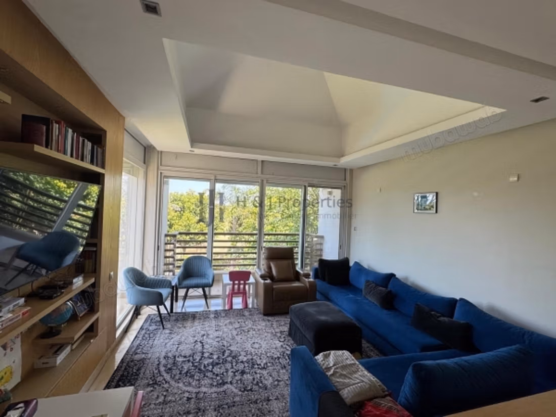 Semi-furnished T5 Villa of 1200m² – Golf Front