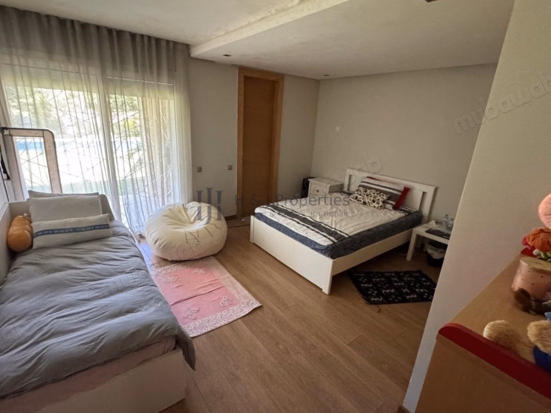 Villa T5 empty of 1200m² – front of golf