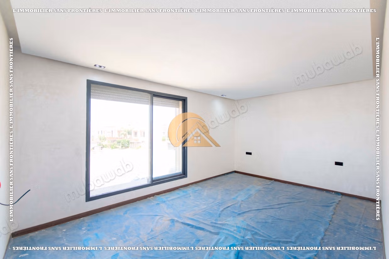 Empty villa with swimming pool and waterfall for sale in Targa