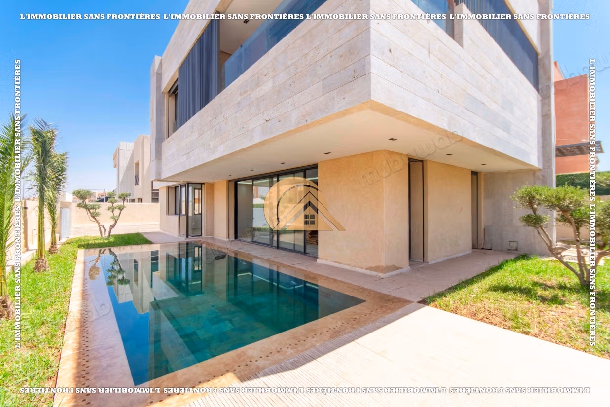 Empty villa with swimming pool and waterfall for sale in Targa