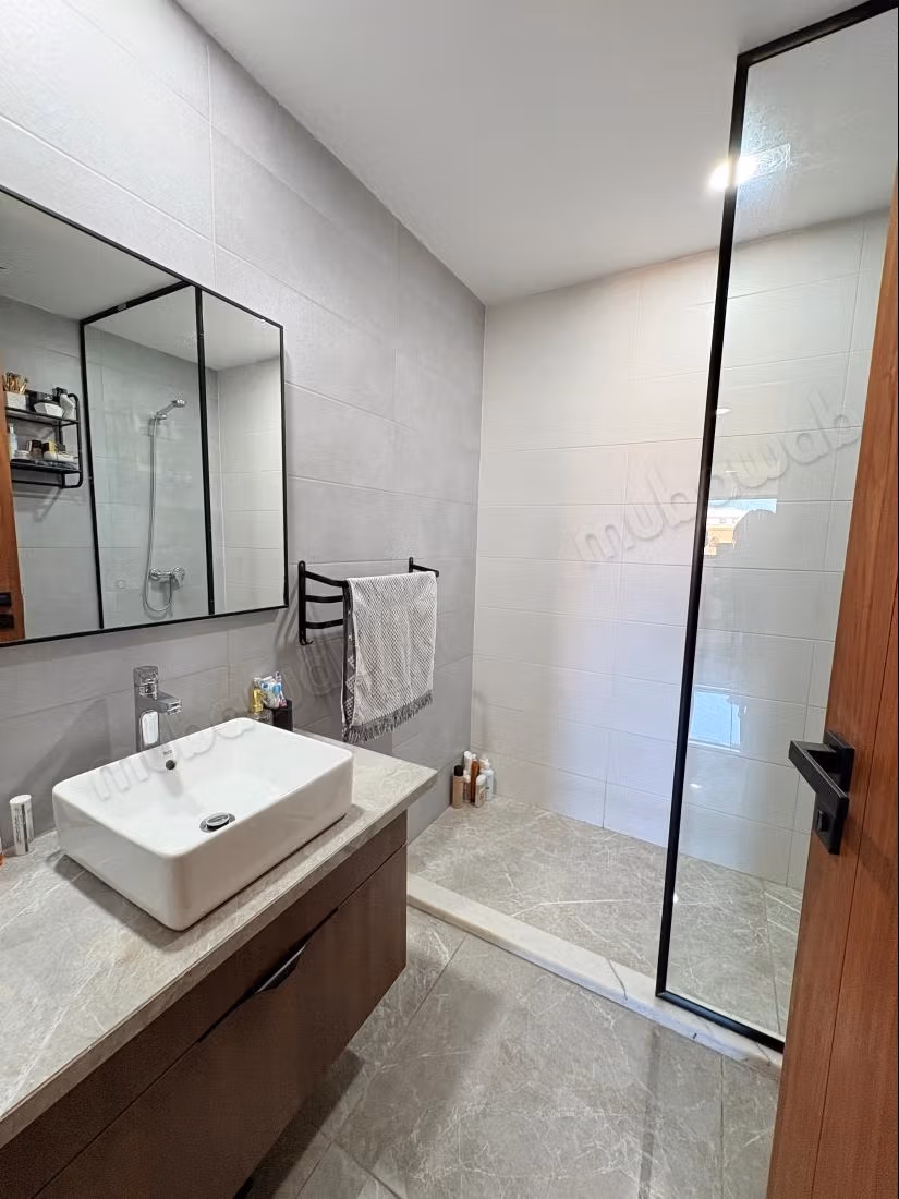 Magnifica appartamento arredato con 3 camere CFC