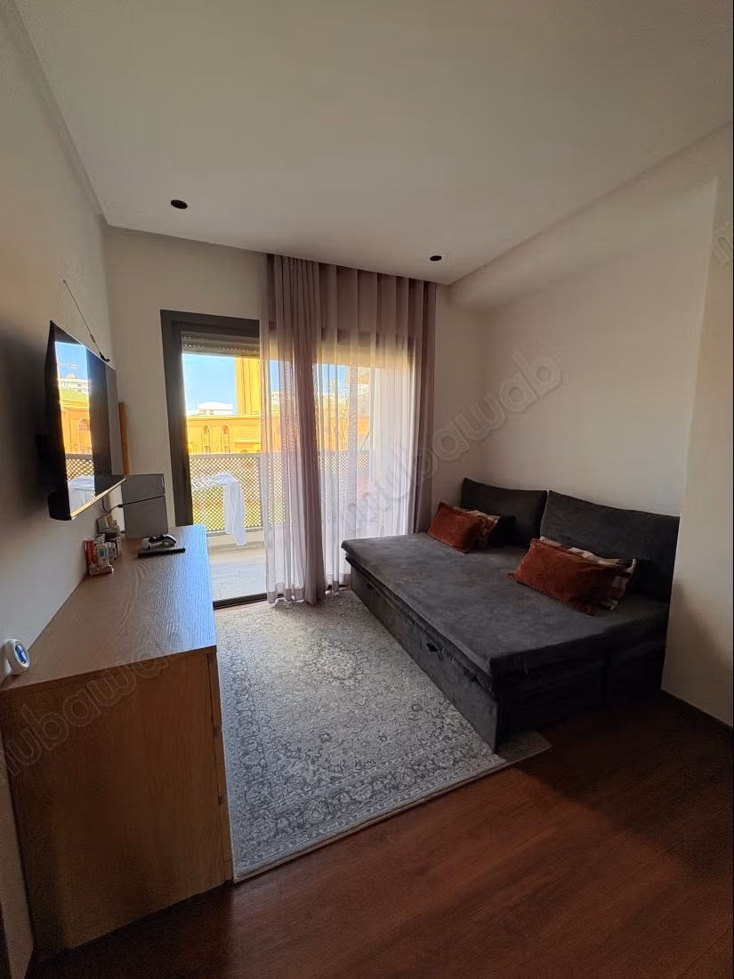 Magnifica appartamento arredato con 3 camere CFC