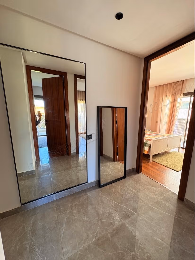 Magnifica appartamento arredato con 3 camere CFC