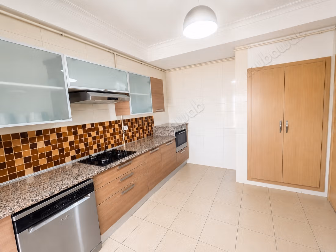 À louer – S4 très lumineux 156 m² à L'Aouina