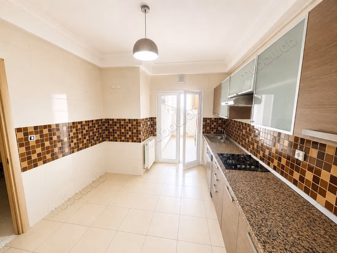 À louer – S4 très lumineux 156 m² à L'Aouina
