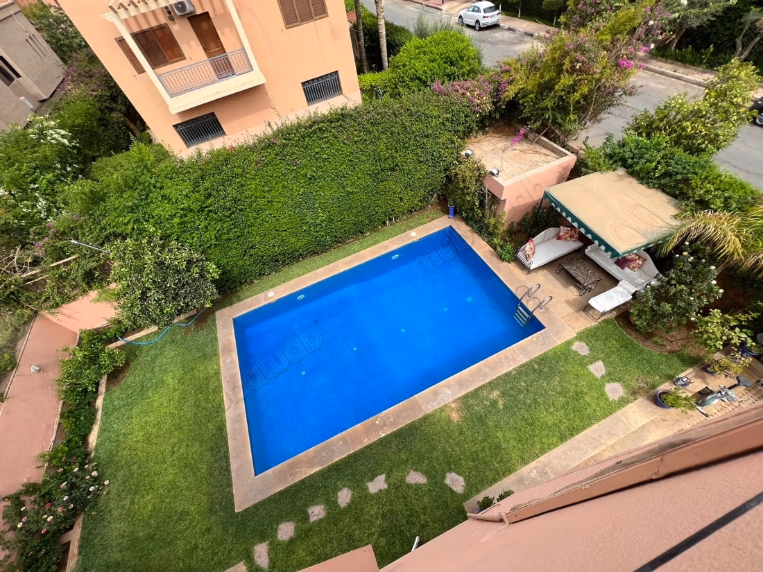 Belle maison à louer à Tarka. 7 belles chambres. Piscine, climatisation