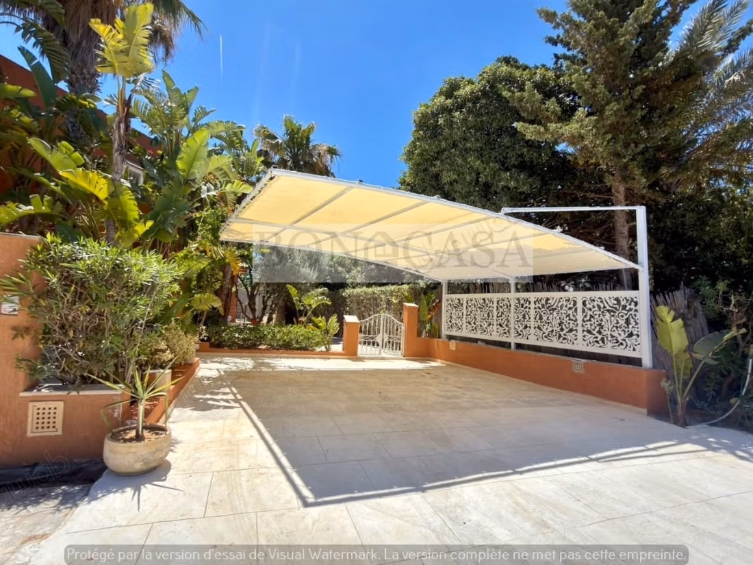 S2 avec terrasse vue dégagée à louer à Gammarth