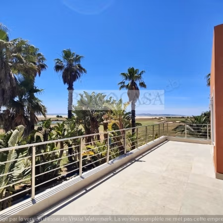 S2 avec terrasse vue dégagée à louer à Gammarth