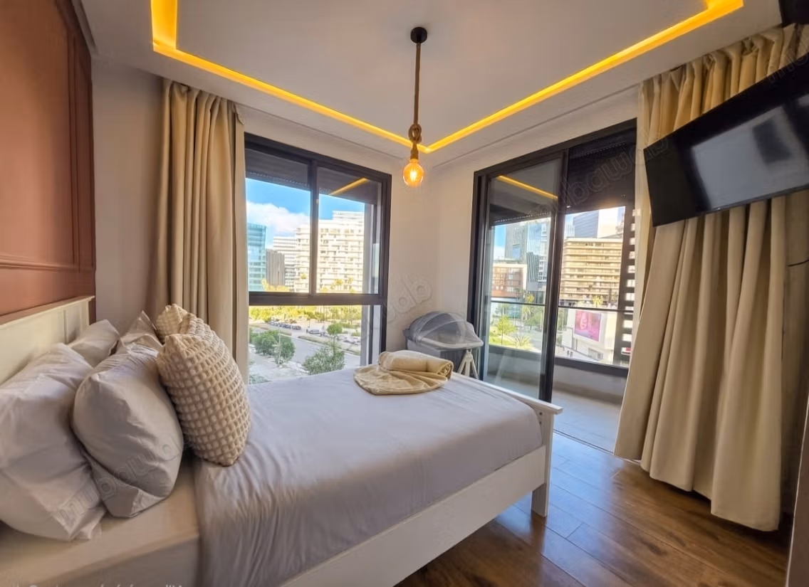 Location d'un appartement à Casablanca Finance City. 
2 chambres. 
Bien meublé