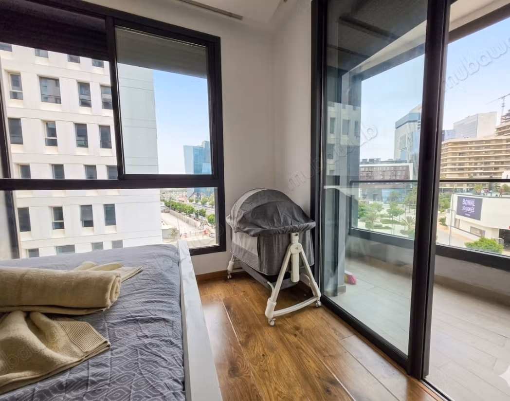 Location d'un appartement à Casablanca Finance City. 
2 chambres. 
Bien meublé