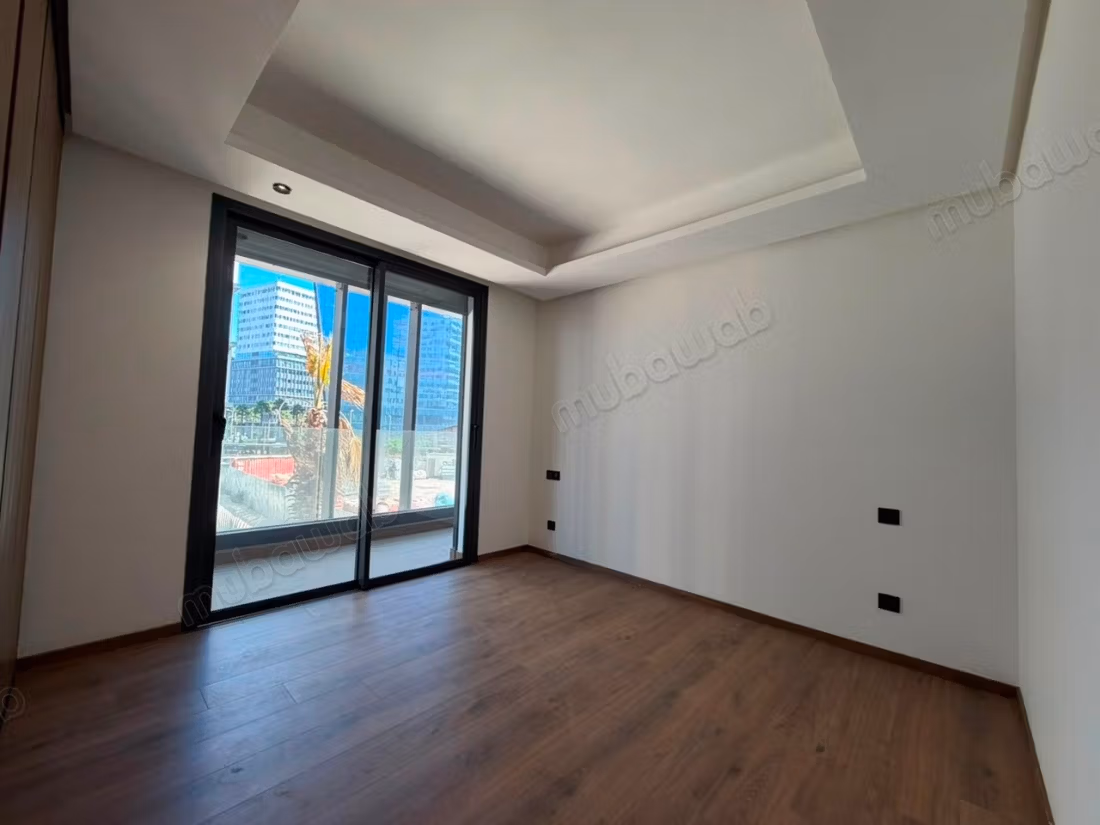 CFC/Magnifique 2 chambres vide – Terrasse