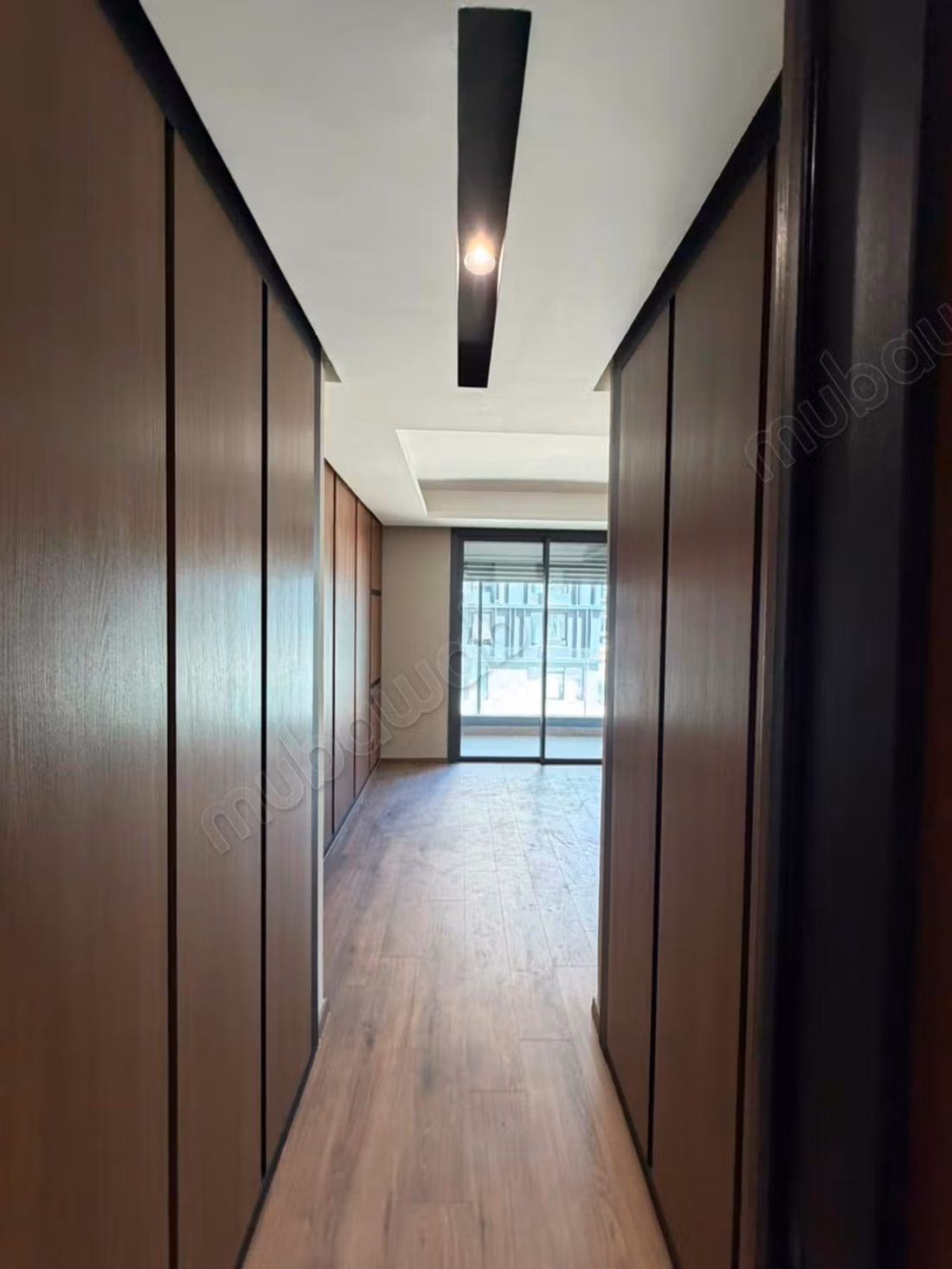 CFC/Magnifique 2 chambres vide – Terrasse