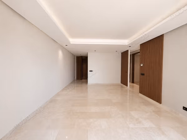 CFC/Magnifique 2 chambres vide – Terrasse