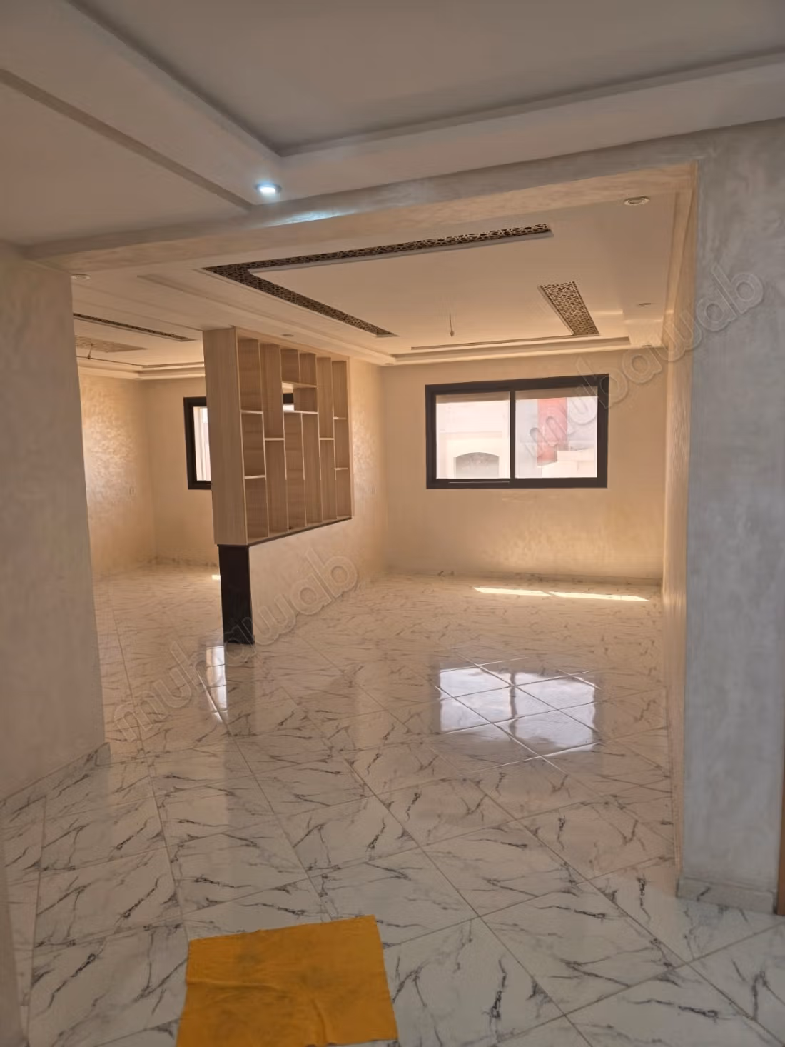 Appartement à vendre à Sidi Haji. 3 pièces magnifiques. Parking et balcon