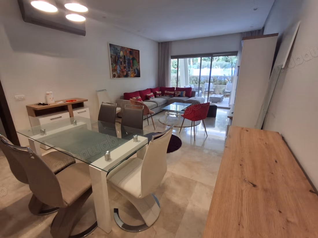Appartement te huur in Ville Verte. Totale oppervlakte 180 m². Gemeubileerd