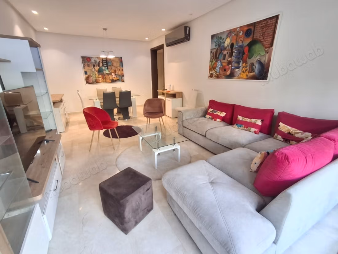 Appartement te huur in Ville Verte. Totale oppervlakte 180 m². Gemeubileerd