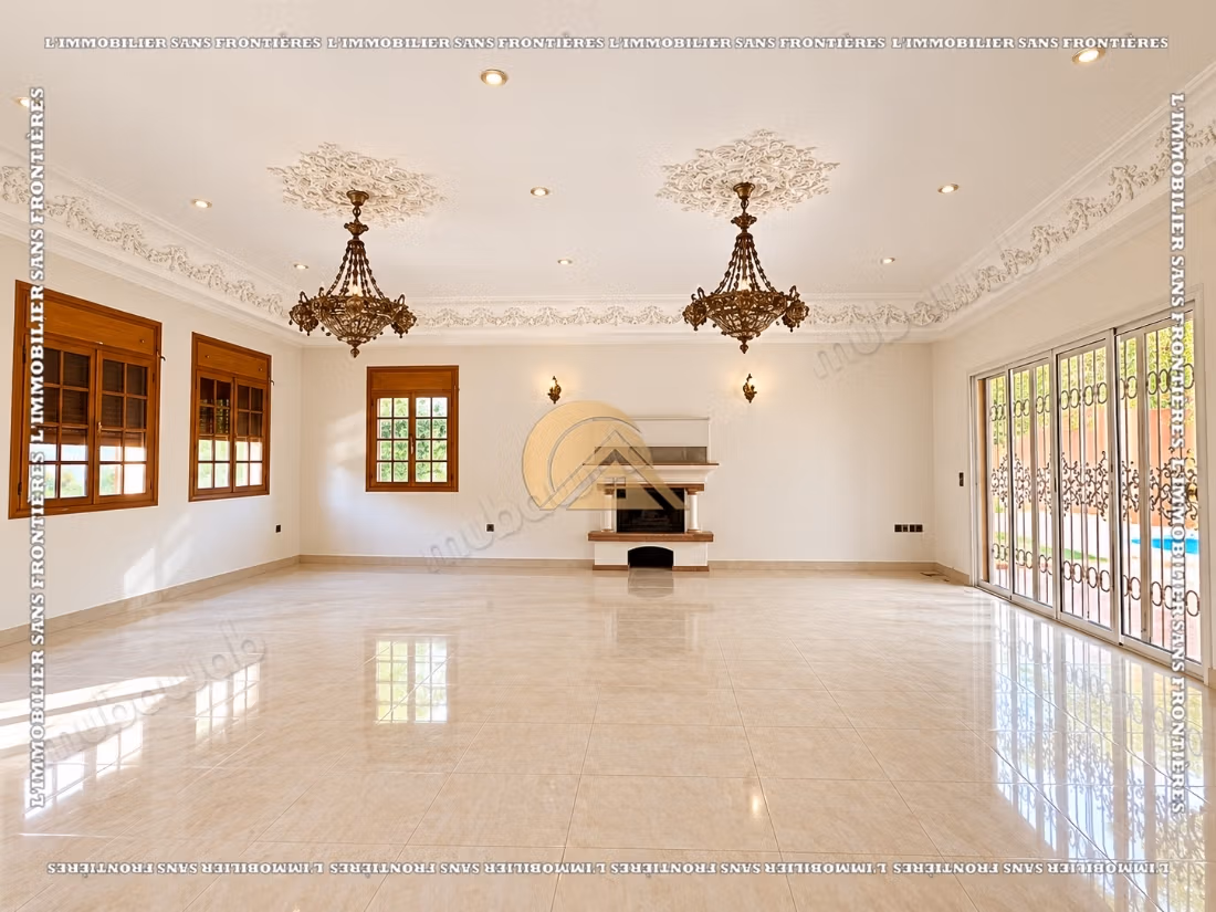 Villa vide avec piscine privée à louer à Targa