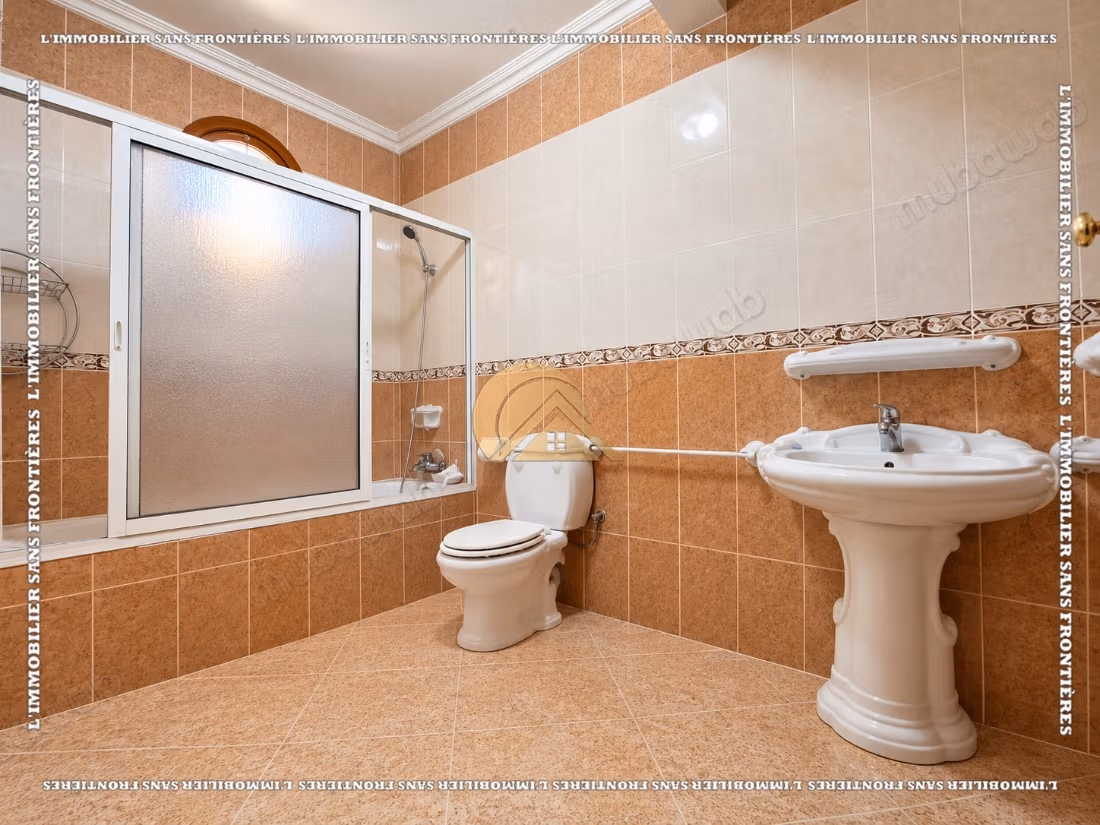 Villa vide avec piscine privée à louer à Targa