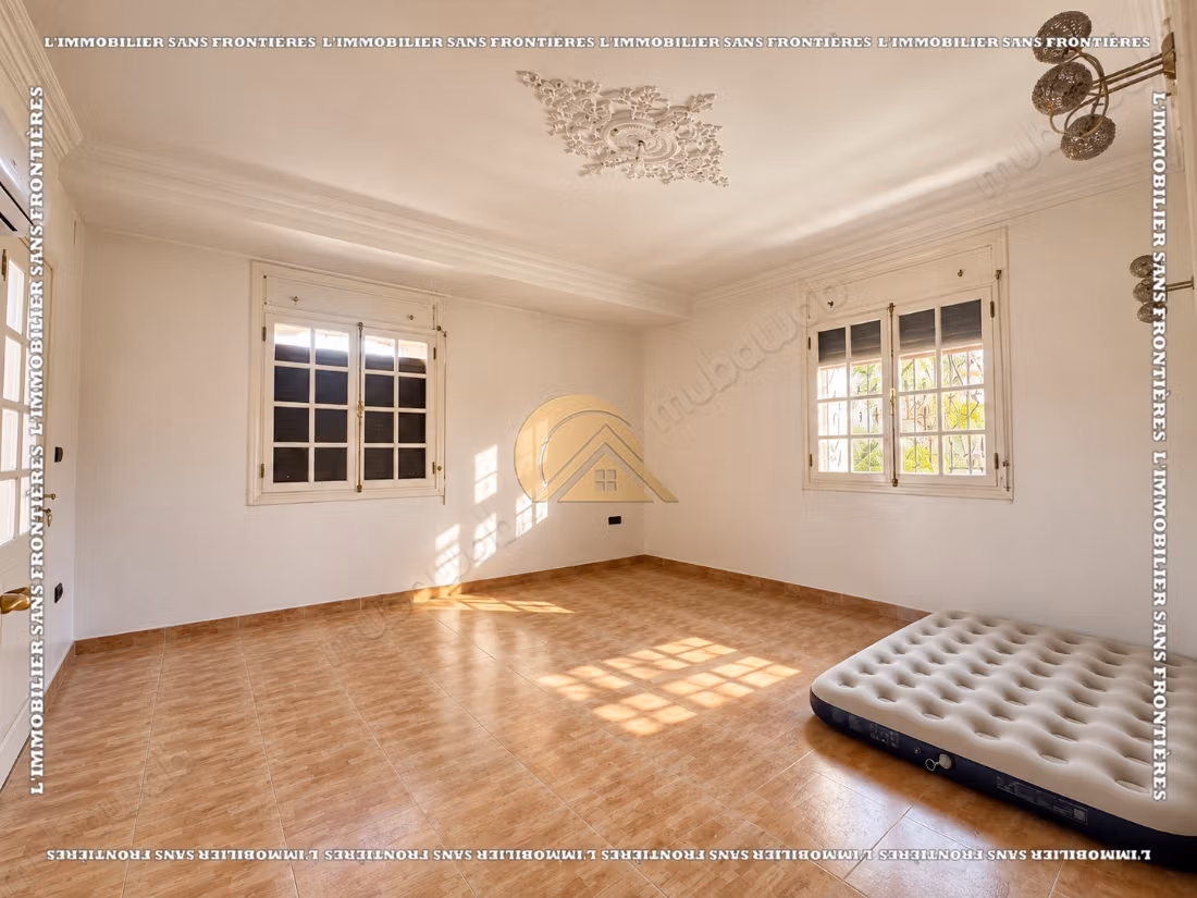 Villa vide avec piscine privée à louer à Targa