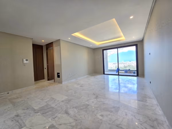 Nice apartment for rent in Casablanca Finance City. 4 comfortable rooms. Secure door and central heating