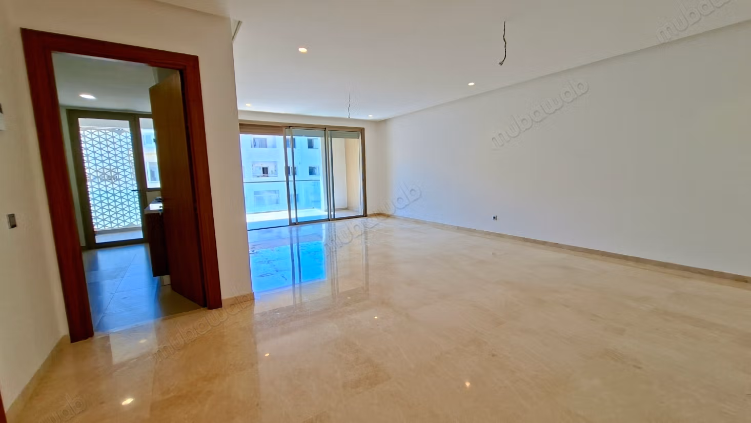Appartement neuf en location a souissi