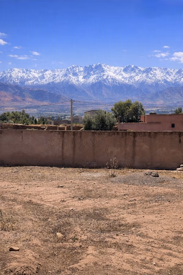 Land for sale on Route d'Ourika. Area 900 m²