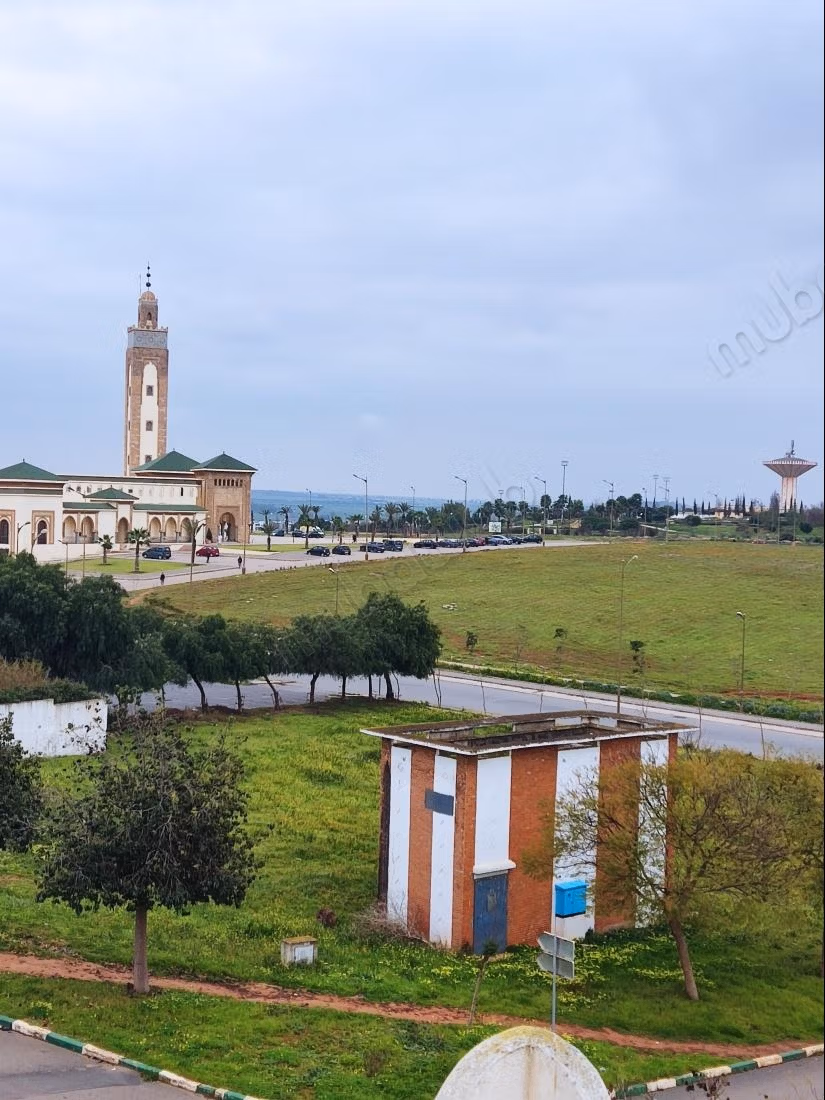 Appartement en location à Tamesna. Surface totale 114 m². Meublé