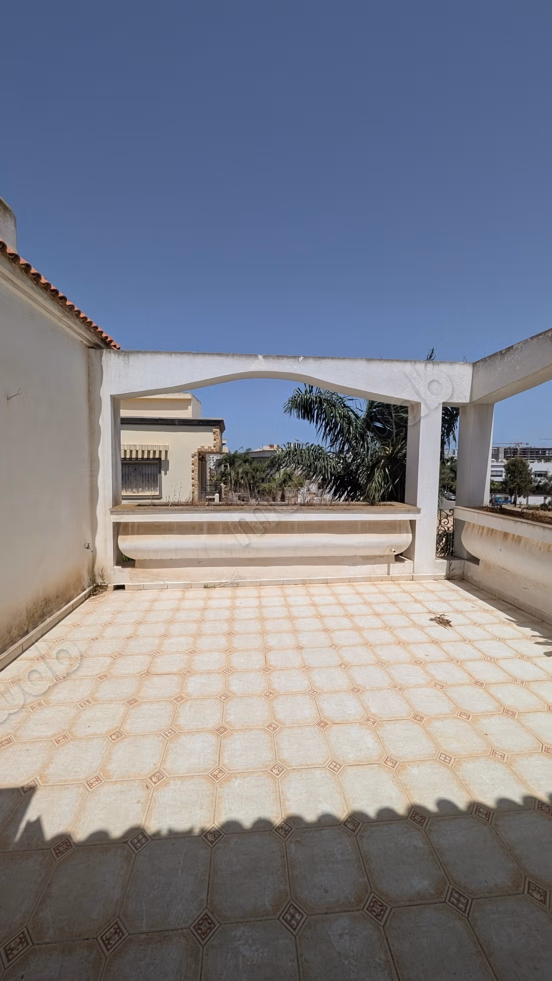 Somptueuse villa à vendre à Sidi Maarouf, 3 façades 468 M2