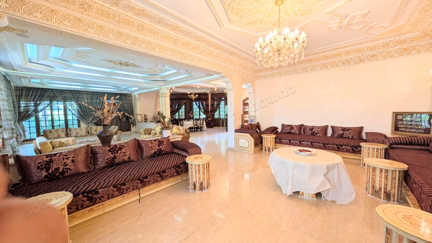 Somptueuse villa à vendre à Sidi Maarouf, 3 façades 468 M2