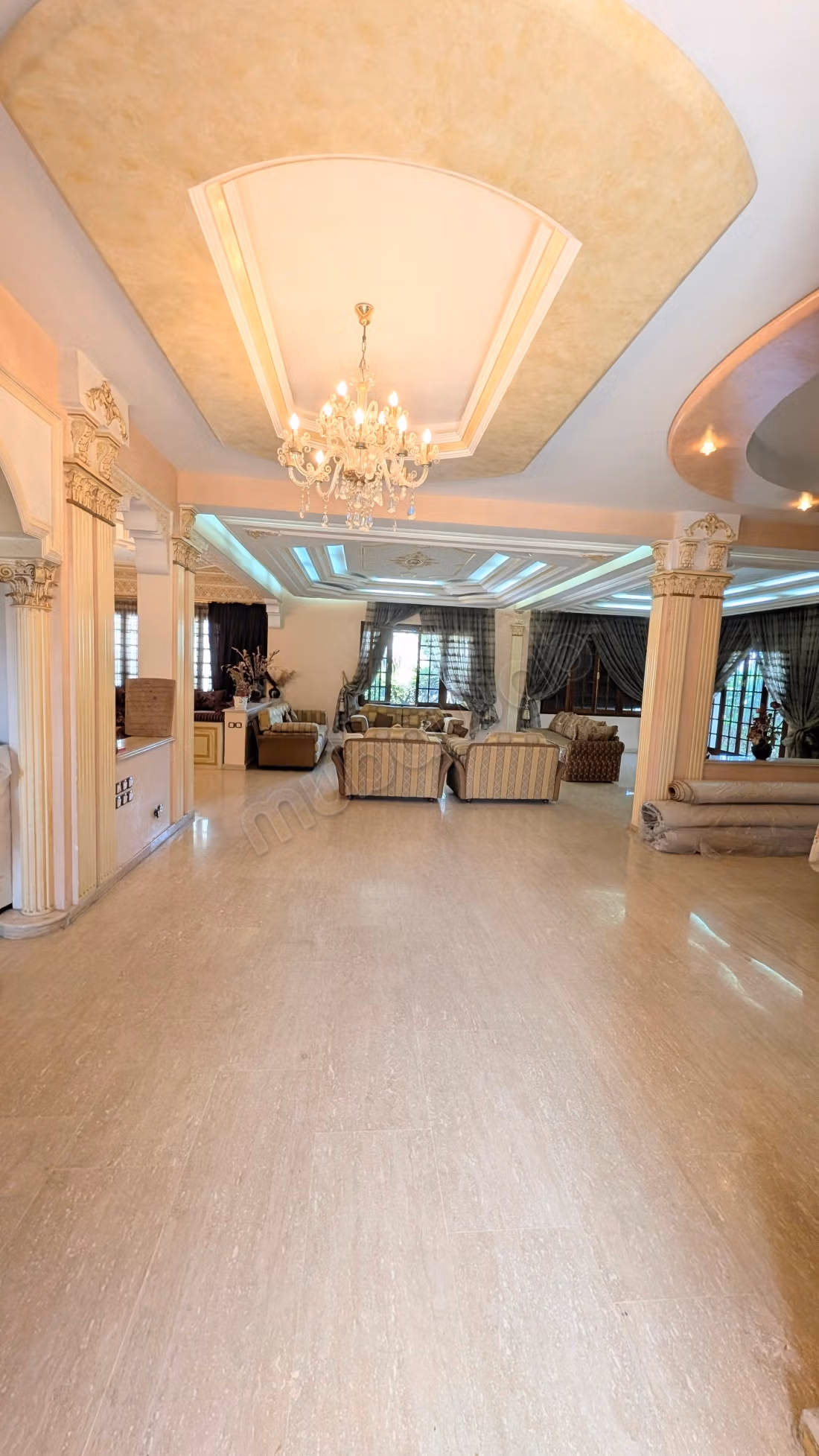 Somptueuse villa à vendre à Sidi Maarouf, 3 façades 468 M2