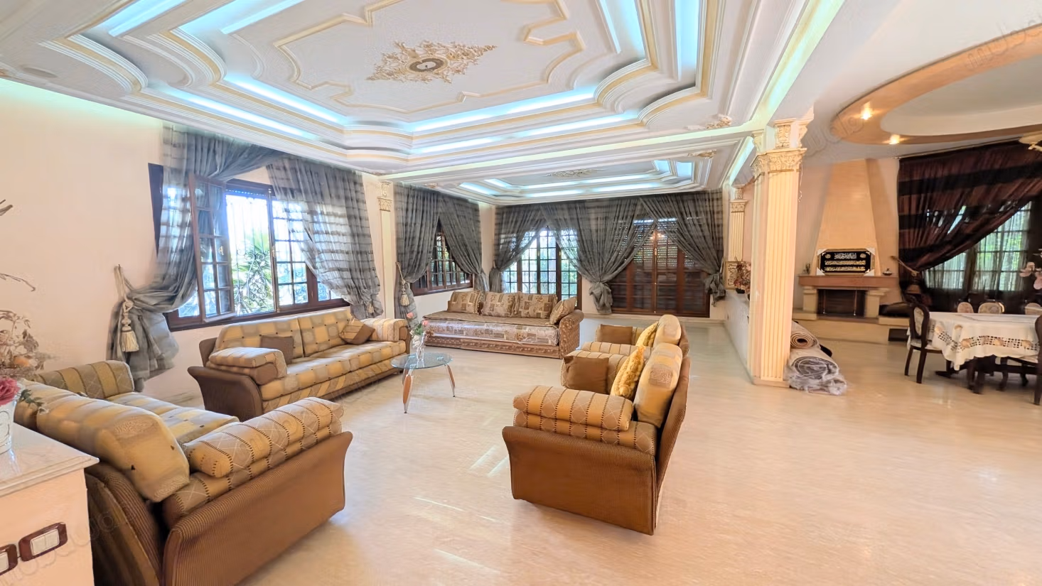 Somptueuse villa à vendre à Sidi Maarouf, 3 façades 468 M2