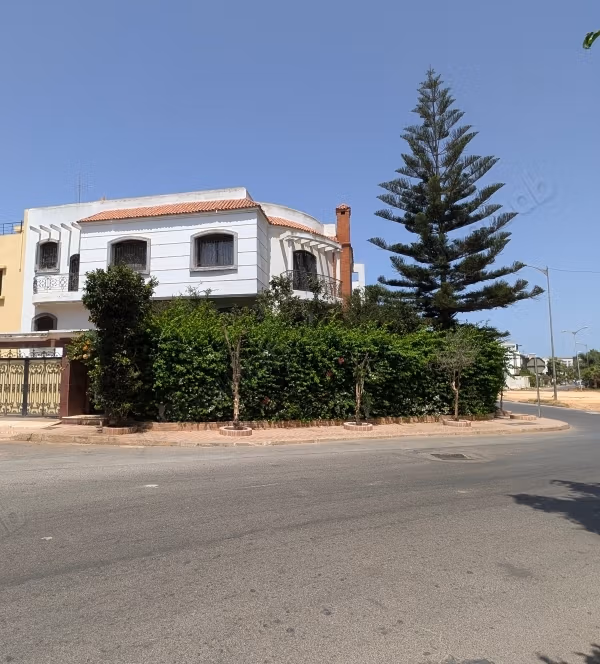 Villa lussuosa in vendita a Sidi Maarouf, 3 facciate 468 M2
