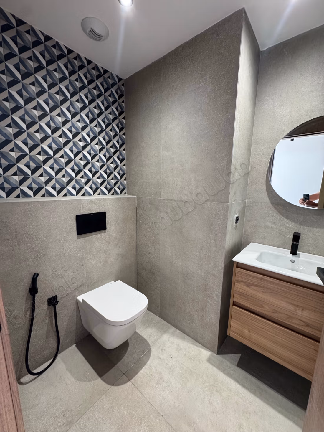 Superbe appartement à vendre à Palmier. 
1 chambre. 
Porte blindée et chauffage central