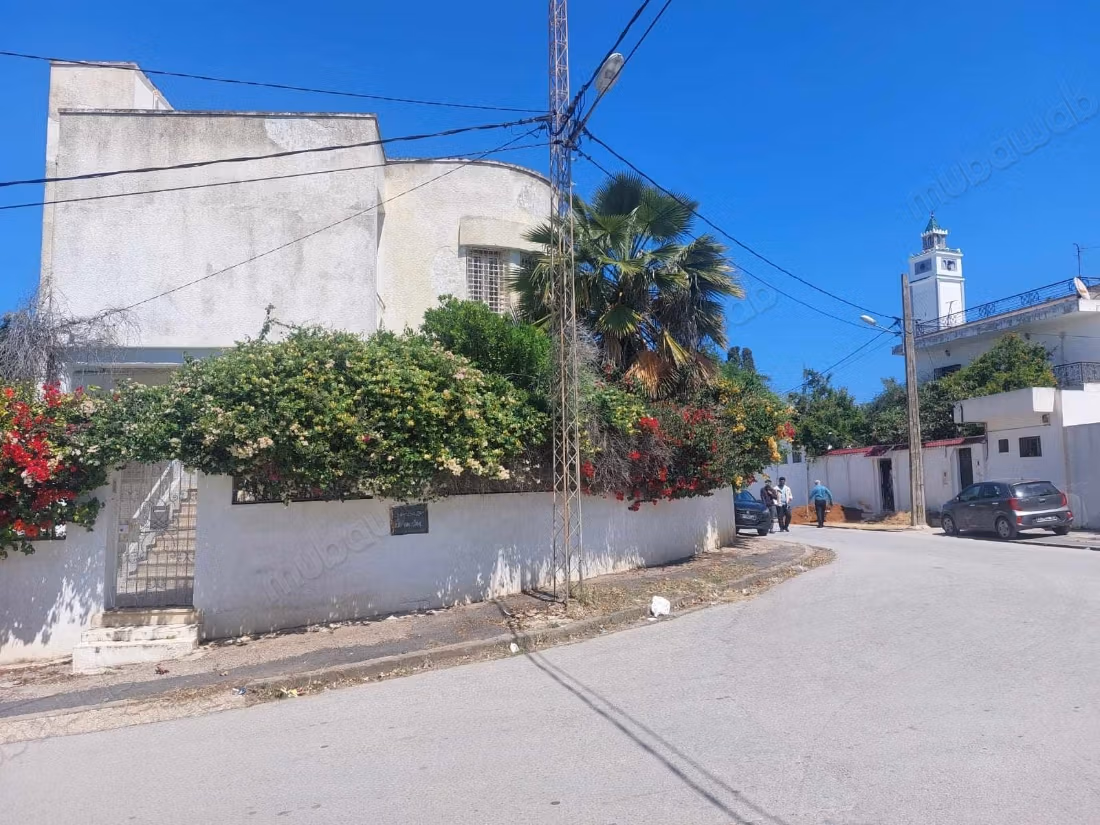 In vendita - villa spaziosa a Borj Zouara, Tunisi