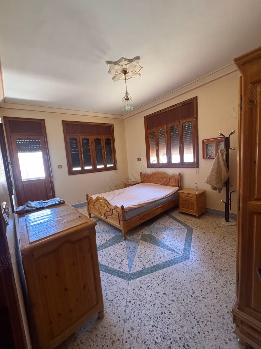 Te koop: huizen. 6 Kamers