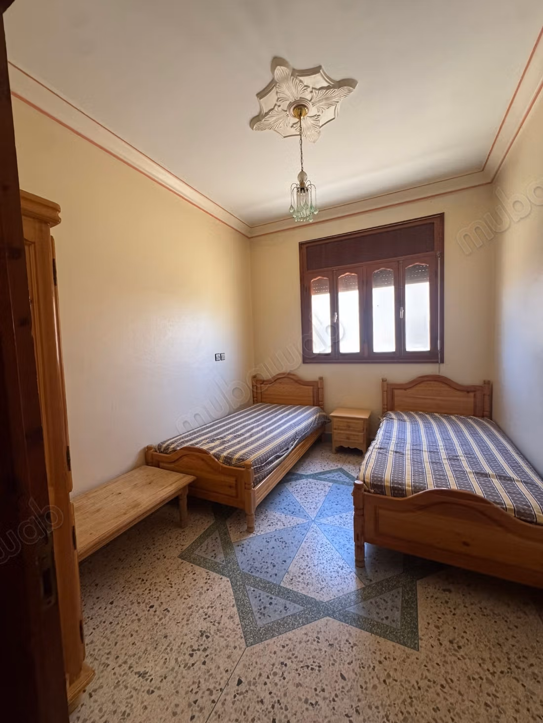 Te koop: huizen. 6 Kamers