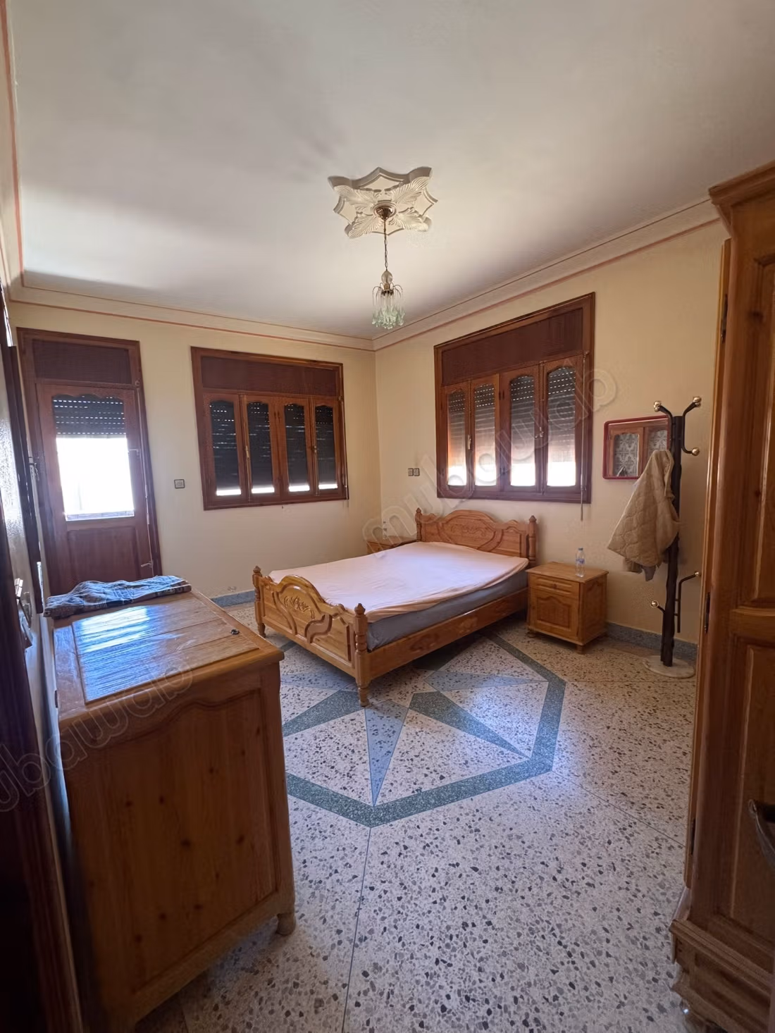 Te koop: huizen. 6 Kamers
