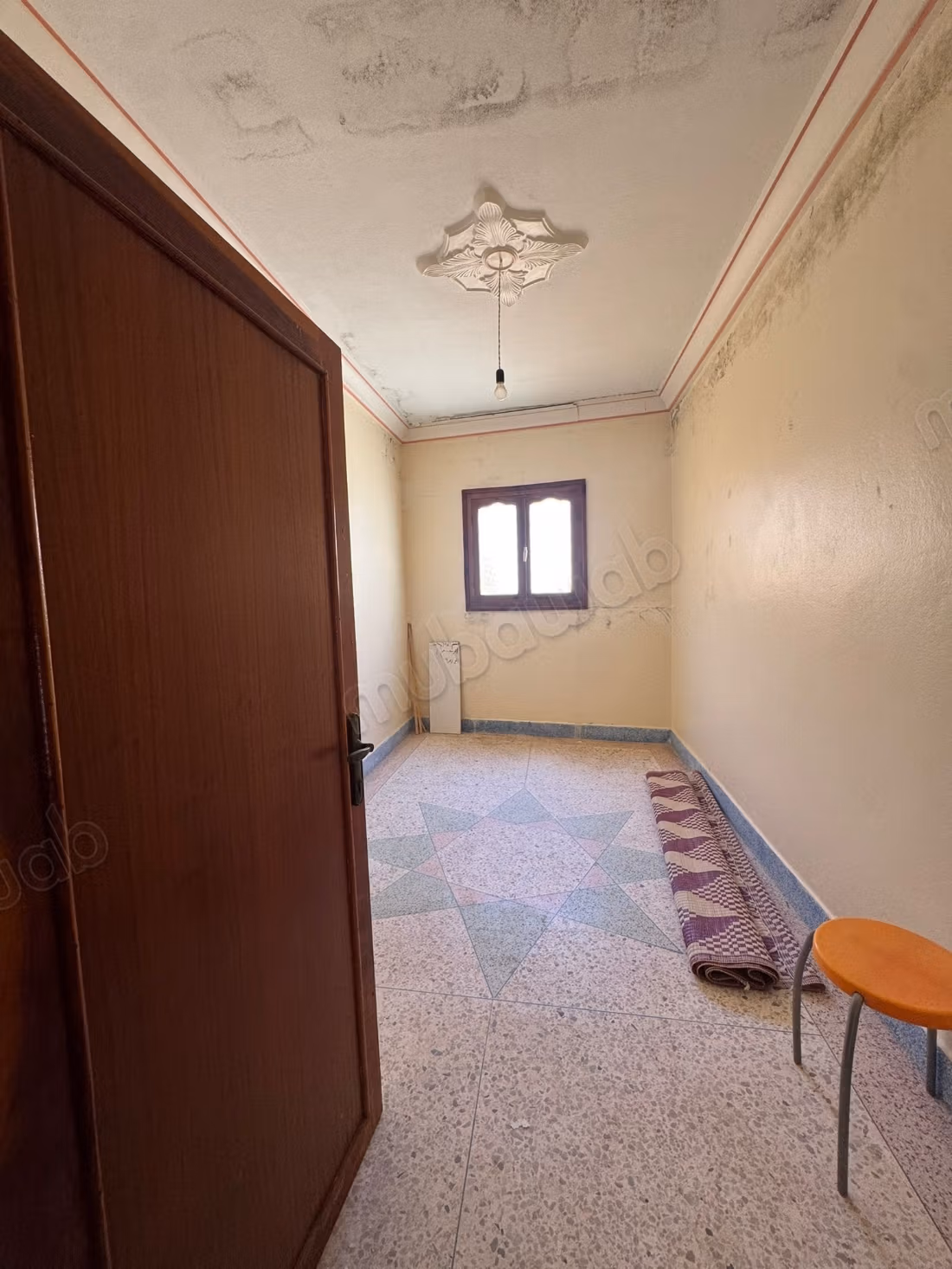 Te koop: huizen. 6 Kamers