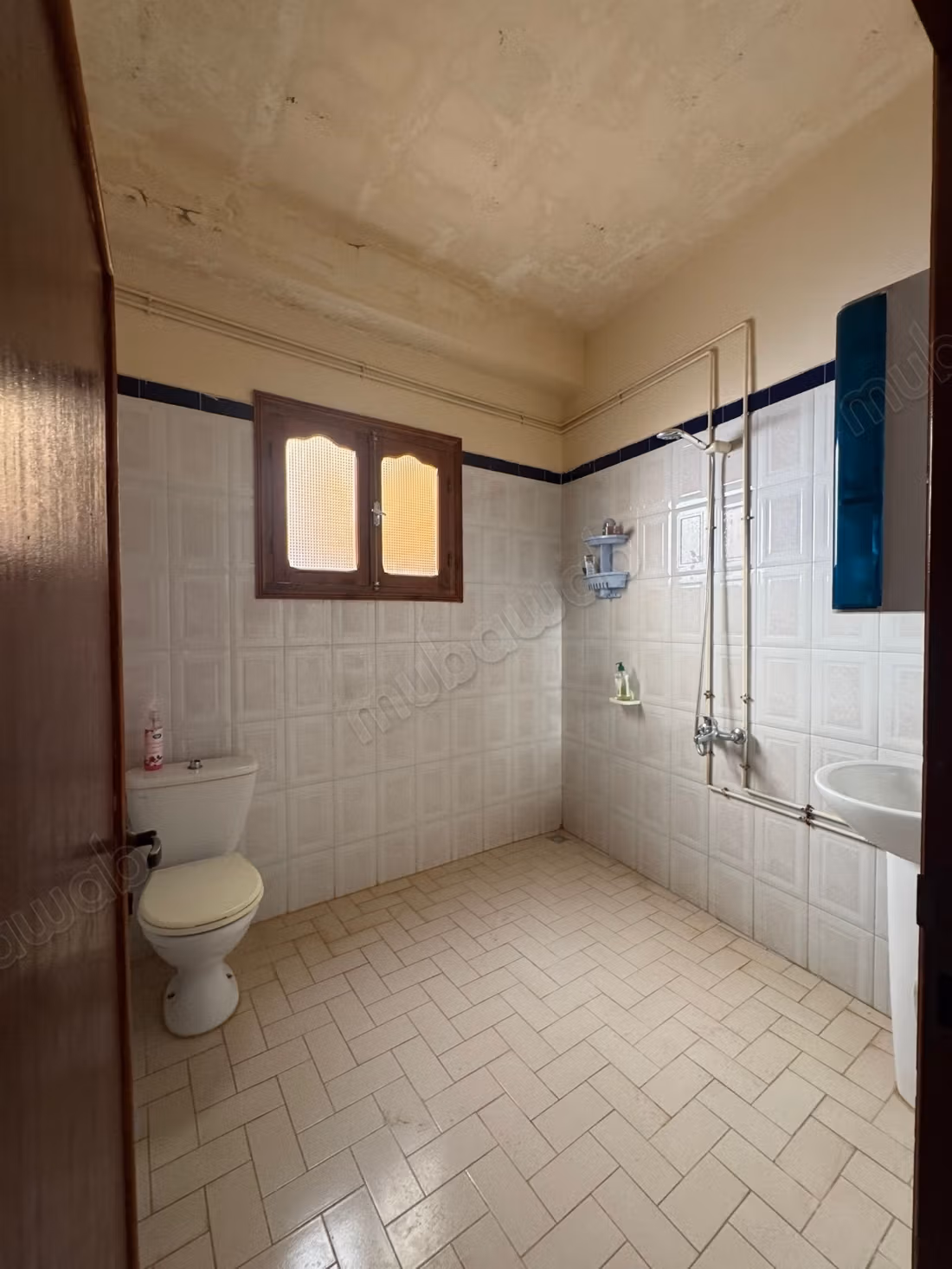 Te koop: huizen. 6 Kamers