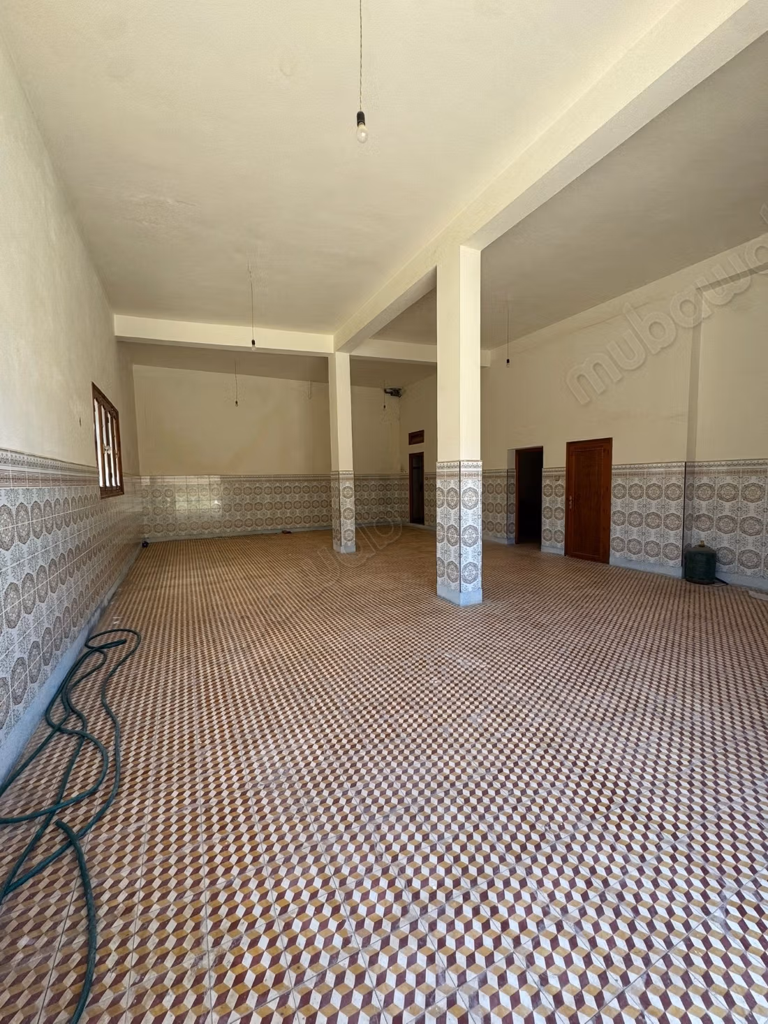 Te koop: huizen. 6 Kamers